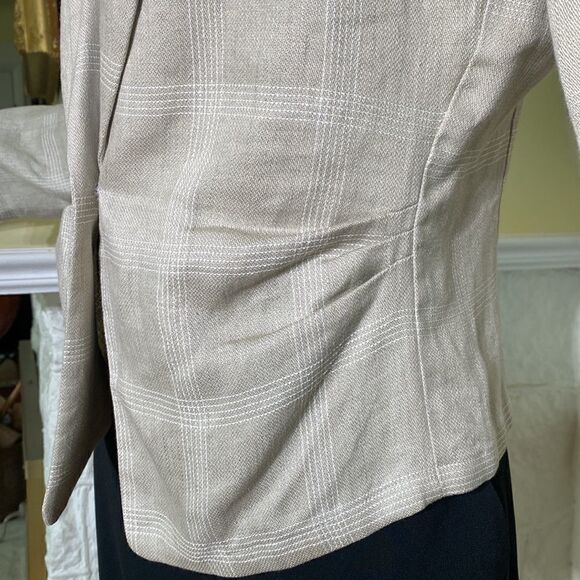 Giorgio Armani Linen Tuxedo Style Jacket - Picture 8 of 16